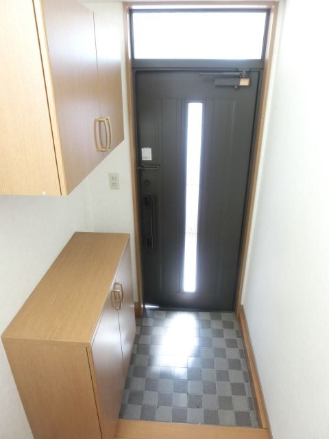 玄関　シューズボックス付きの玄関です