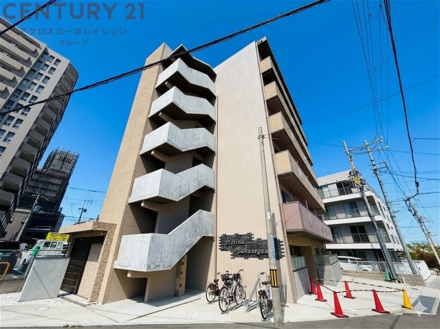 建物外観　エレベーター付きで重たい荷物があっても便利！