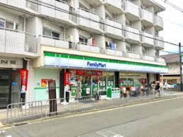 コンビニ　ファミリーマート竹田駅前店（コンビニ）まで193m
