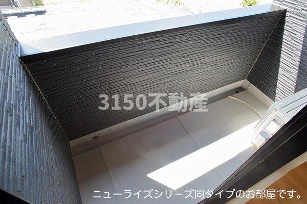 バルコニー　外からの目が気にならないバルコニーで洗濯物が干せます