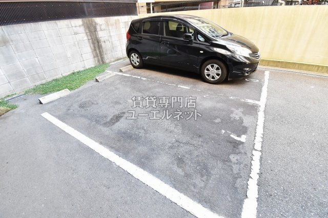 駐車場　敷地内駐車場