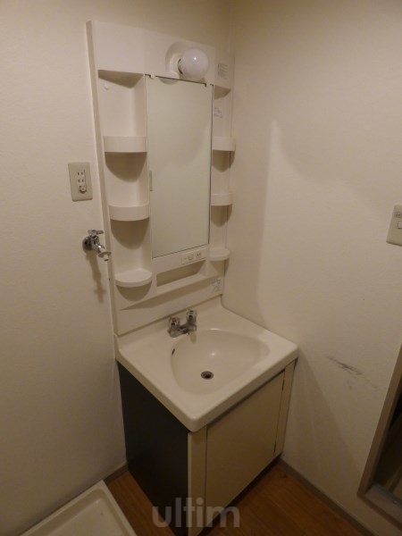 洗面設備　※別のお部屋のお写真です。御参考までに。