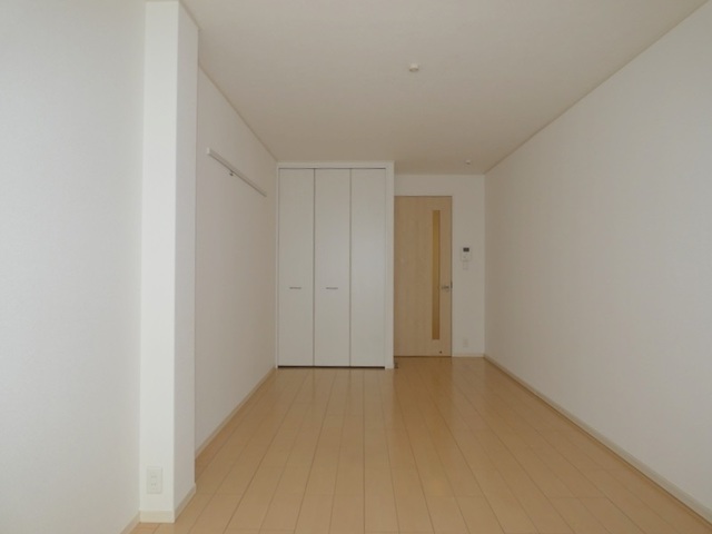 居室・リビング　★明るいフローリングのお部屋です★