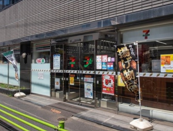 コンビニ　セブンイレブン中央区月島1丁目店（コンビニ）まで166m