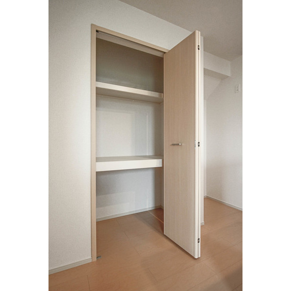 収納　同じ建物の別の部屋