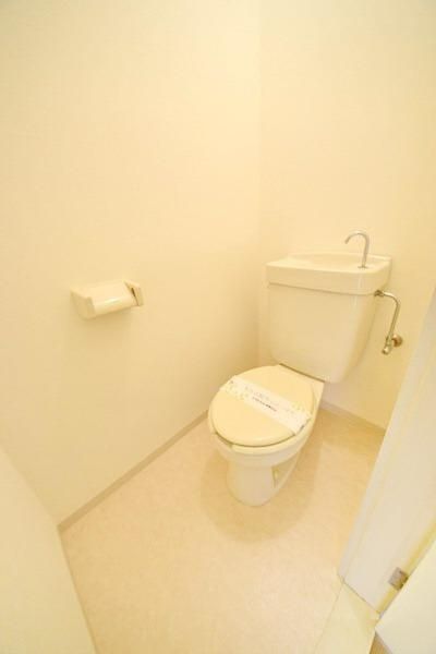 トイレ　清潔感あるトイレ