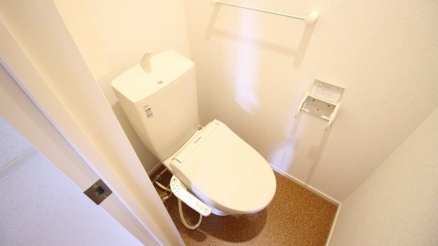 トイレ　ゆったりとした空間のトイレです