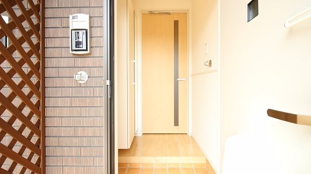 玄関　明るい玄関です