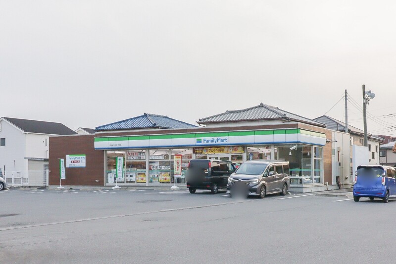コンビニ　ファミリーマート 伊勢崎今泉町一丁目店（コンビニ）まで266m