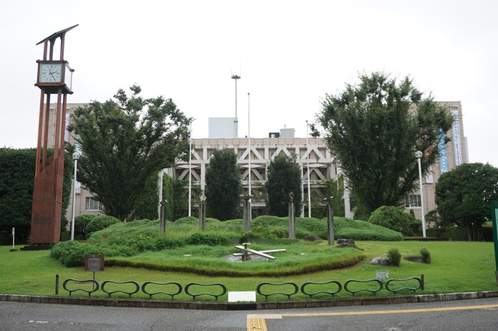 役所　埼玉県庁（役所）まで704m
