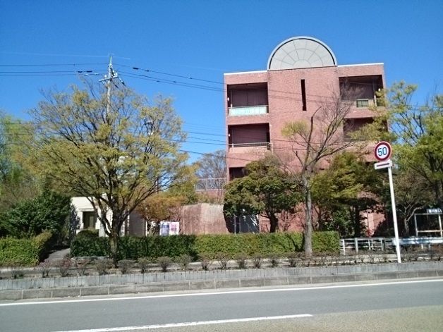 図書館　滑川市立図書館（図書館）まで1200m
