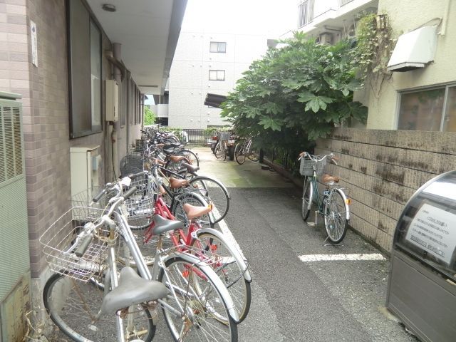 その他　敷地内の駐輪場