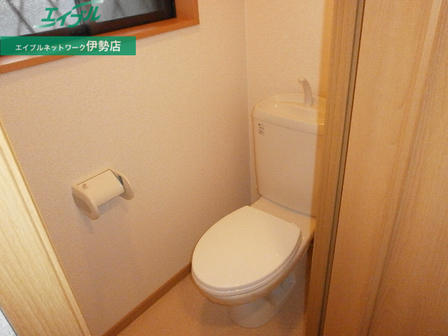 トイレ　同型参考写真