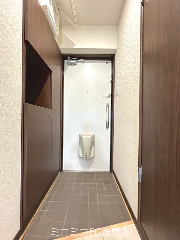 玄関　303反転同型