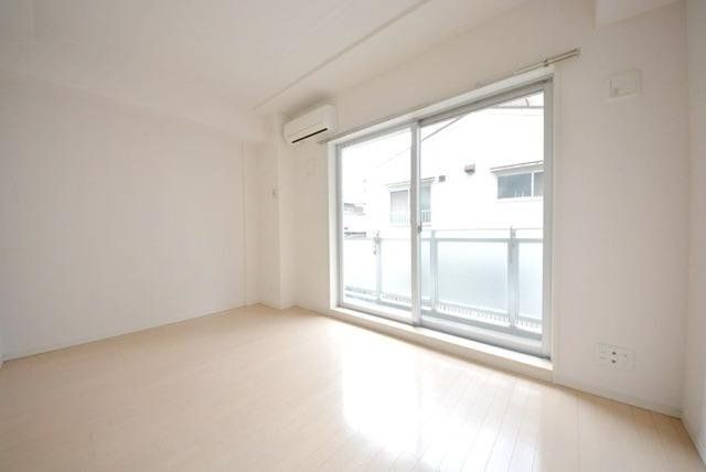 居室・リビング　★明るいお部屋です★