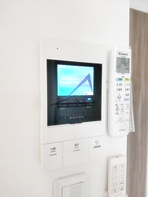 セキュリティ　モニター付きインターホンです。