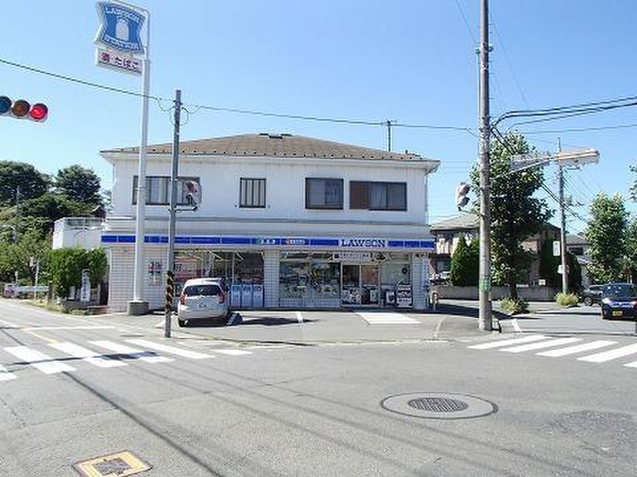 コンビニ　ローソン 麻生細山店（コンビニ）まで290m