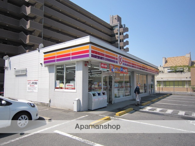コンビニ　サークルＫ（コンビニ）まで242m