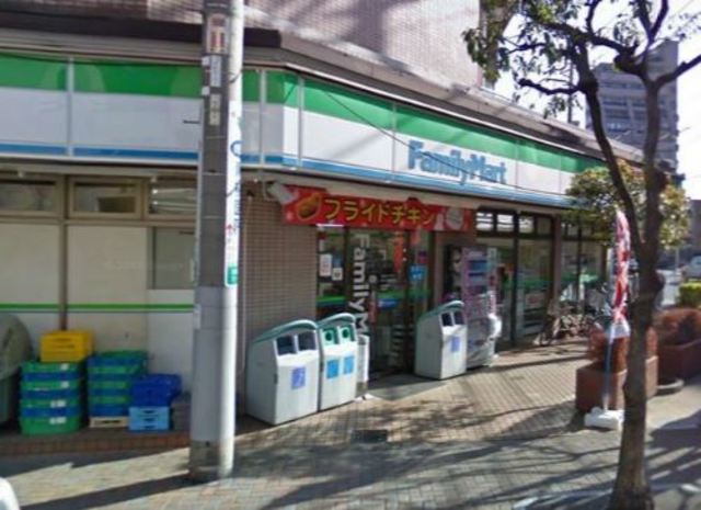 コンビニ　ファミリーマート大森北店（コンビニ）まで67m