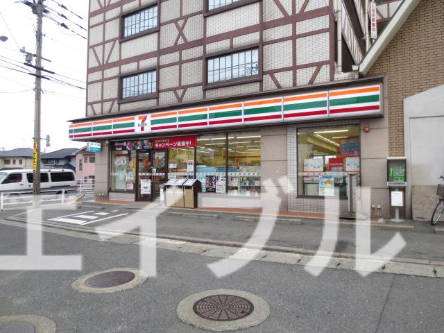 コンビニ　セブンイレブン福大片江店（コンビニ）まで357m