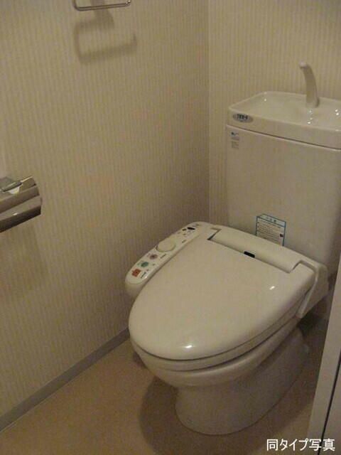 トイレ　写真は同タイプ住居です。