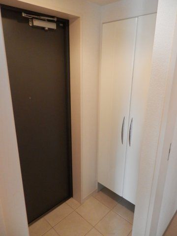 玄関　シンプルで使いやすい玄関です