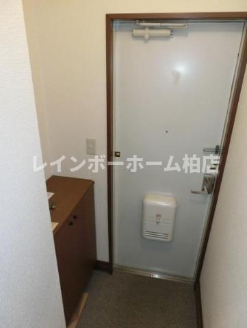 玄関　シューズボックスがあります