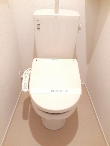 トイレ　落ち着いたトイレです