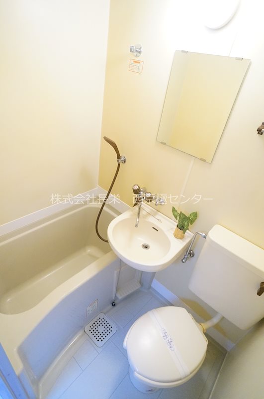 バス・シャワールーム　※同建物・別号室の参考写真です★（実際のお部屋とは異なります