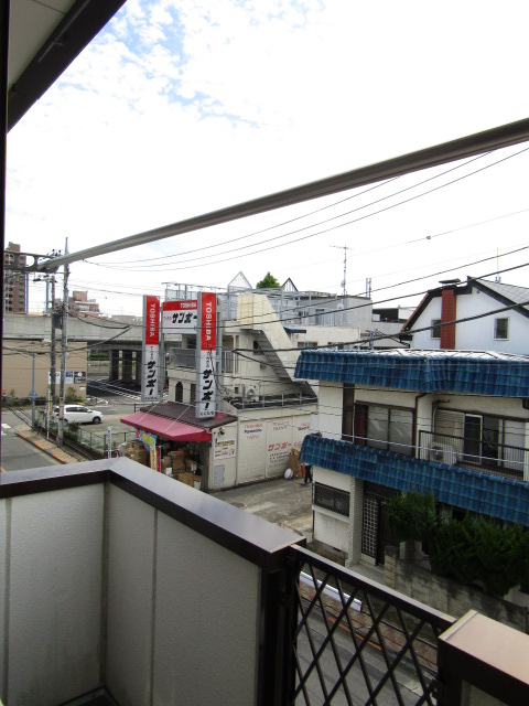 バルコニー　日当りのよいバルコニー。※参考写真