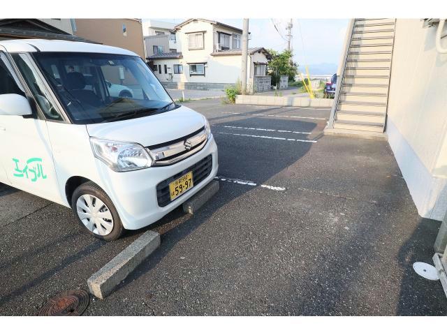 駐車場　駐車場