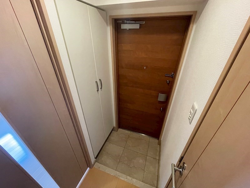 玄関　別部屋写真