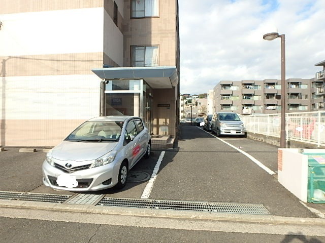 駐車場　駐車場（要空き確認）