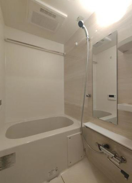 バス・シャワールーム　別部屋の画像を使用しております。