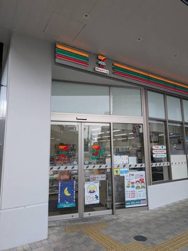 コンビニ　セブンイレブンハートインJR垂水駅西口店（コンビニ）まで83m