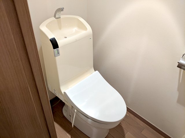 トイレ　温水洗浄便座 同間取りの別室写真を使用しております