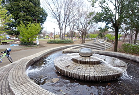 公園　乞田貝取ふれあい広場（公園）まで395m