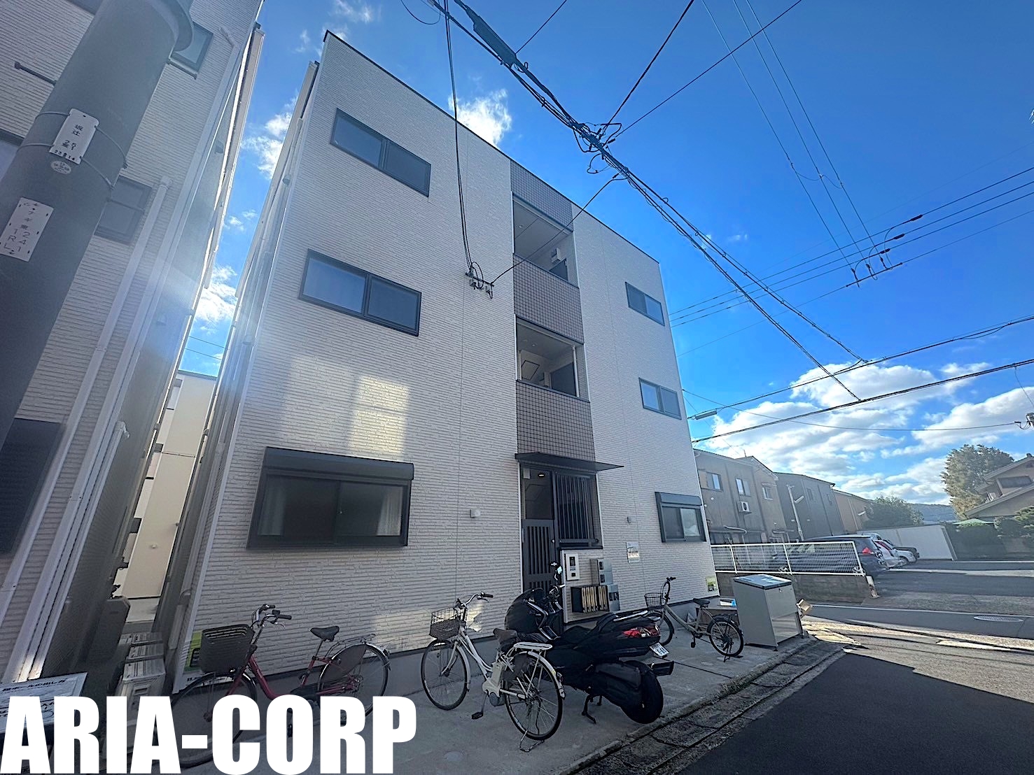 建物外観　2023年完成、大手ハウスメーカー施工のデザイナーズアパート