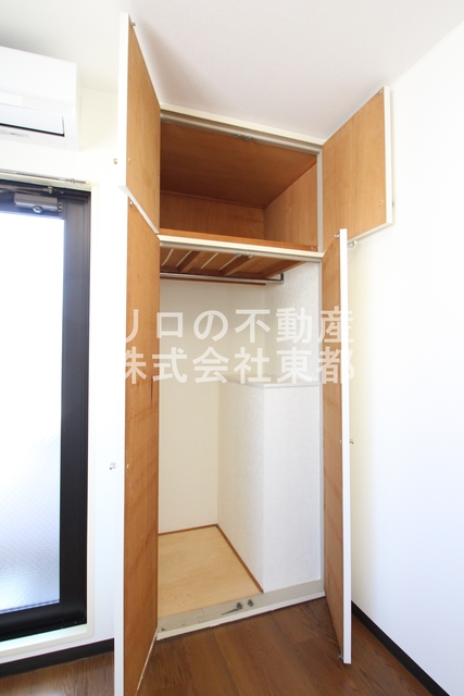 収納　パイプハンガー付き☆畳まず衣類を掛けることができます♪