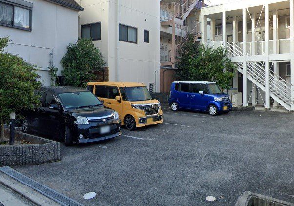 駐車場　駐車場
