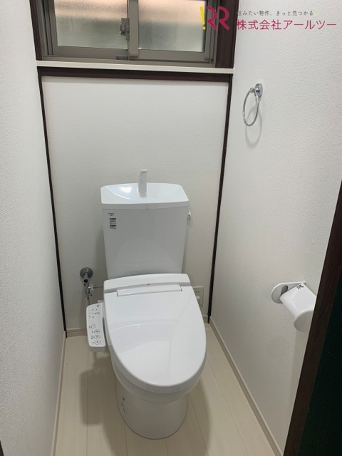 トイレ　温水洗浄暖房便座