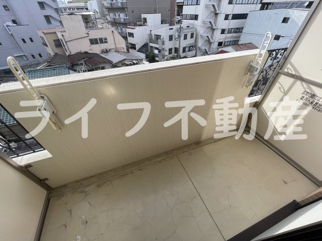 バルコニー　バルコニーがあります