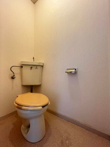 トイレ　画像は別号室。ご参考にどうぞ