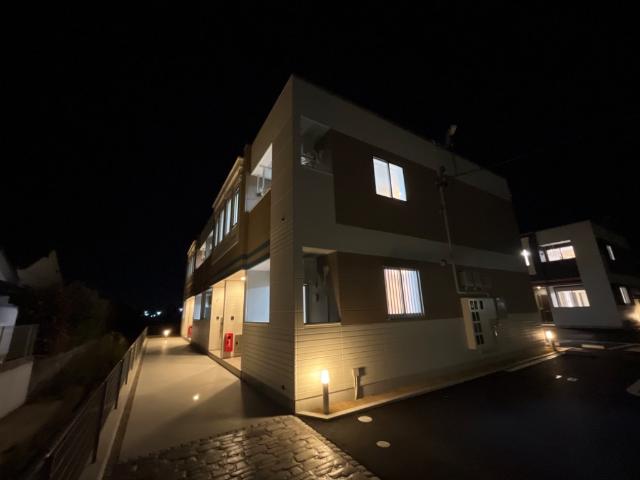 建物外観　外観写真（夜）