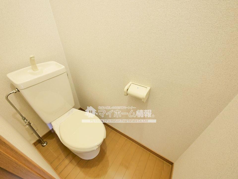 トイレ　清潔感のある明るいトイレです☆