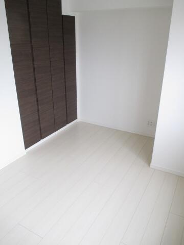 収納　洋室6帖