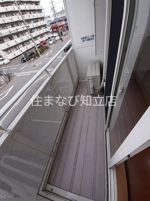 バルコニー　同型別部屋写真（反転）