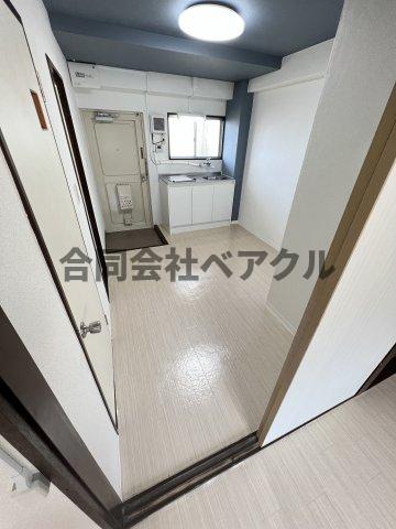 居室・リビング　こちらの居間で趣味の時間をお楽しみください