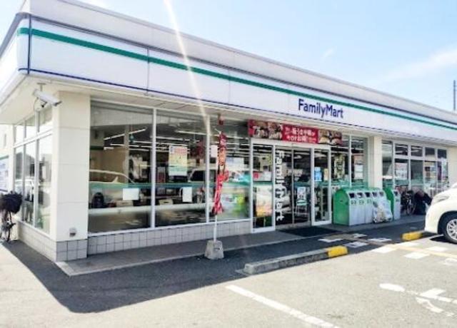 コンビニ　ファミリーマート奈良大森町店（コンビニ）まで694m