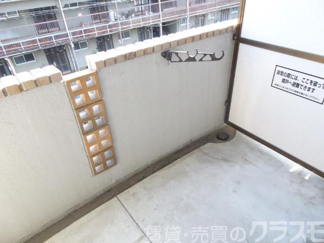 バルコニー　南向きだからお洗濯物が乾きやすいです♪